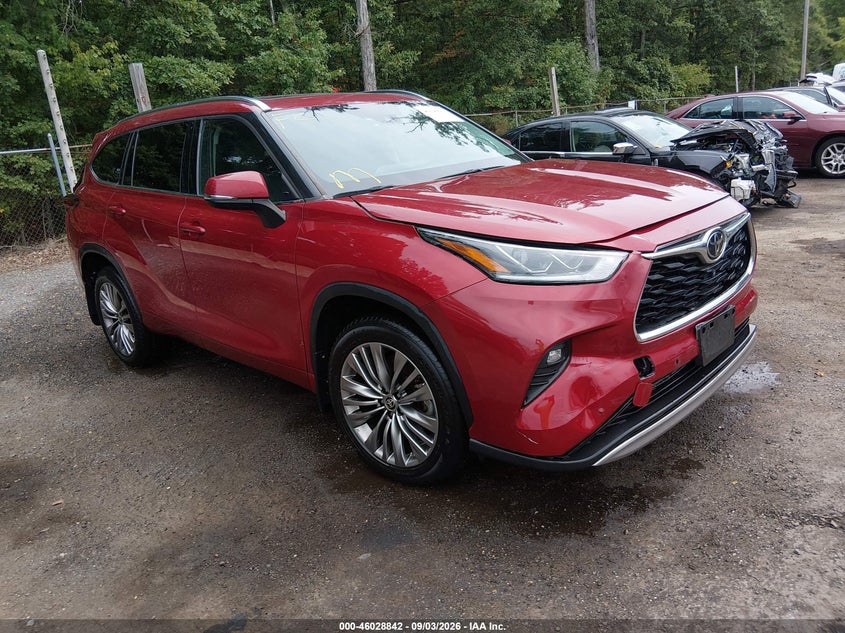 2020 TOYOTA HIGHLANDER auction photo 1