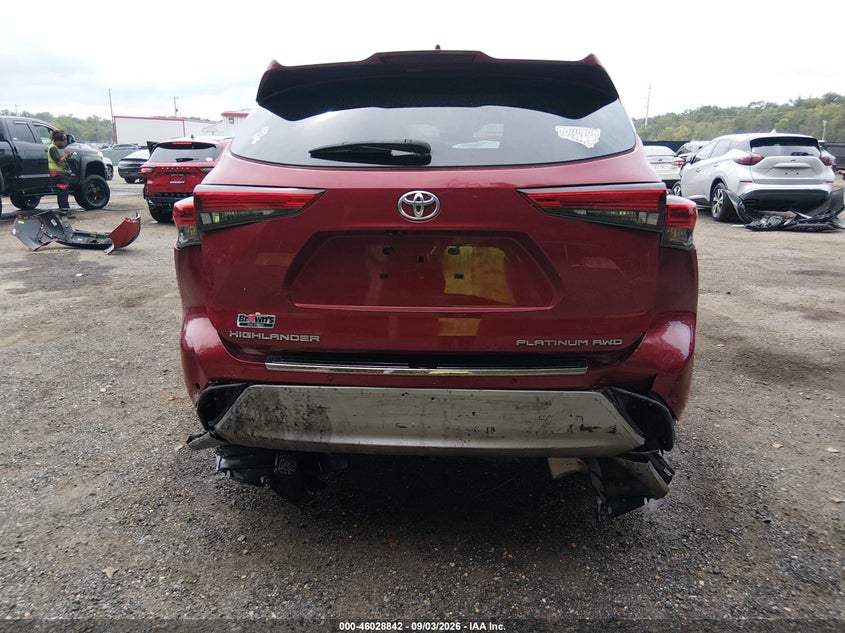 2020 TOYOTA HIGHLANDER auction photo 6