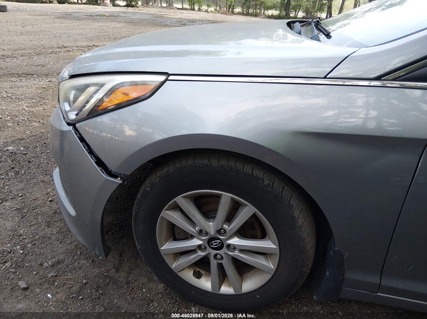 2015 HYUNDAI SONATA auction photo 6