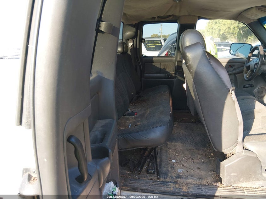 2003 CHEVROLET SILVERADO 2500HD auction photo 8