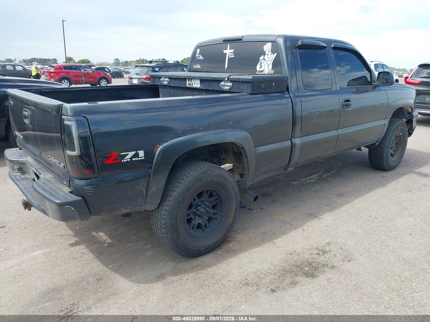 2004 CHEVROLET SILVERADO PICKUP 5.3L V-8 REGULAR , 295HP