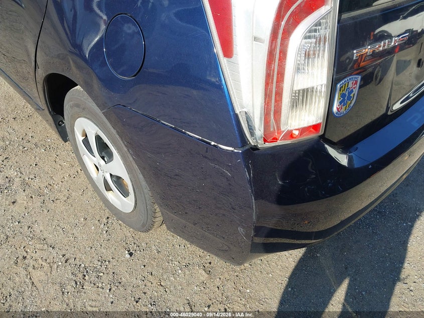 2015 TOYOTA PRIUS TWO · Фото 6