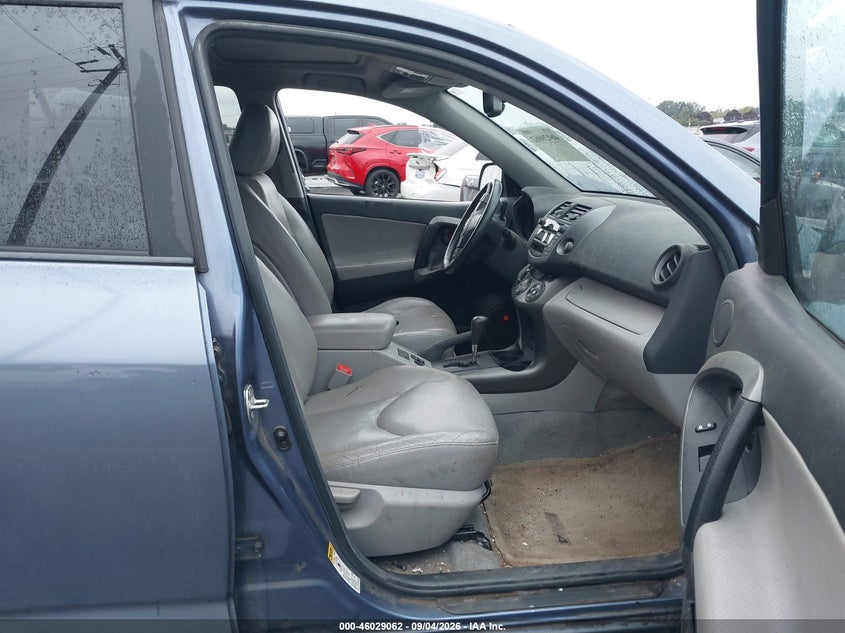 2010 TOYOTA RAV4 auction photo 5