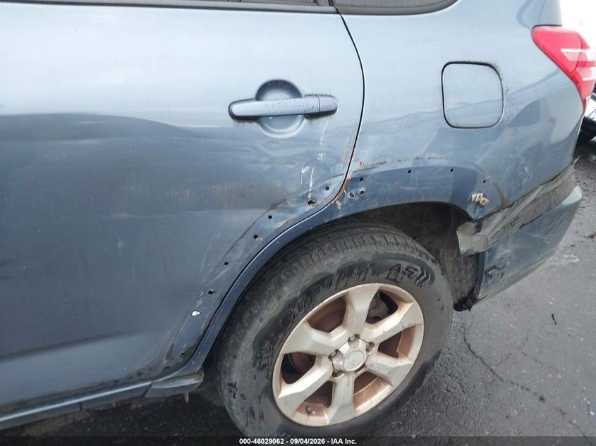 2010 TOYOTA RAV4 auction photo 6