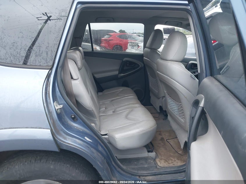 2010 TOYOTA RAV4 auction photo 8