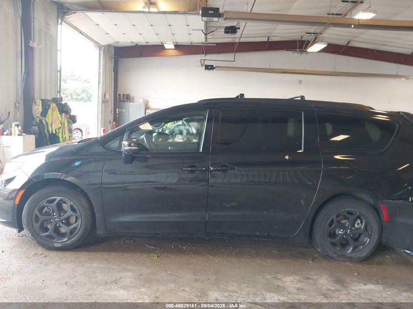 CHRYSLER PACIFICA HYBRID 2022 VIN 2C4RC1S73NR119138
