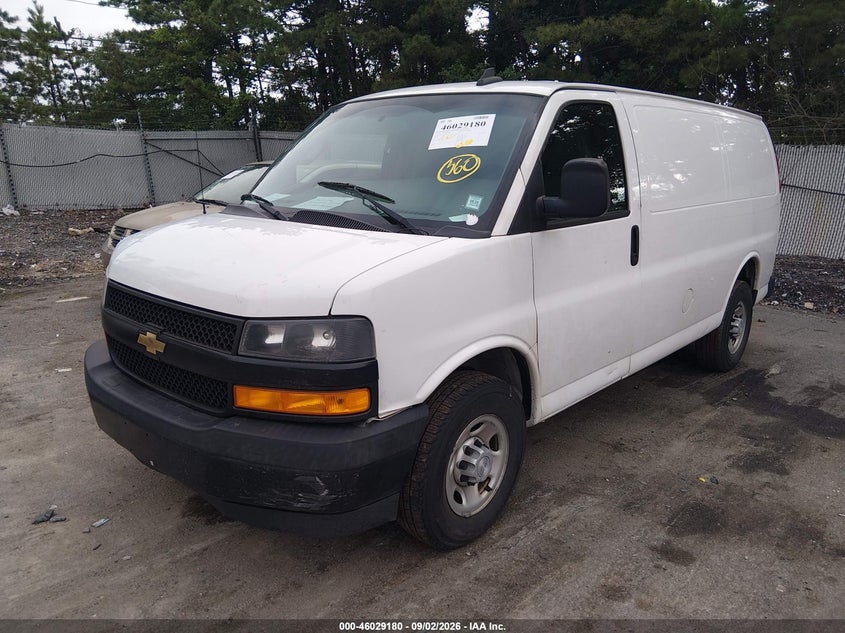 2018 CHEVROLET EXPRESS 2500 auction photo 2