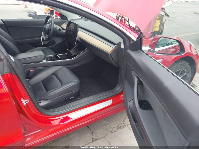 2019 TESLA MODEL 3 auction photo 5