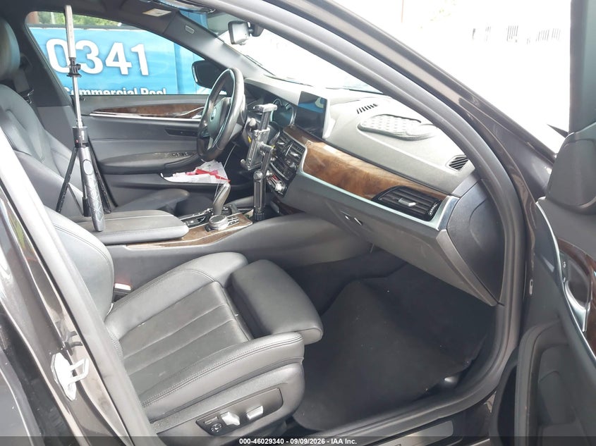 2018 BMW 530E — zdjęcie 5