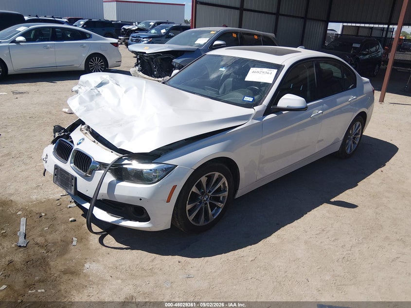 2017 BMW 320I xDrive, Удар спереди, IAAI, VIN WBA8E5G34HNU43149 — фото 2