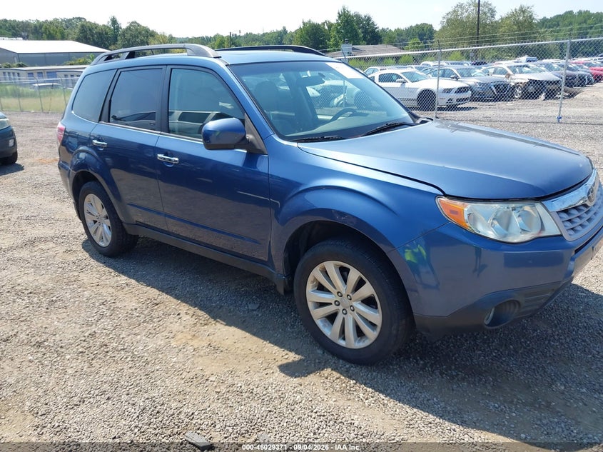 2013 SUBARU FORESTER auction photo 1