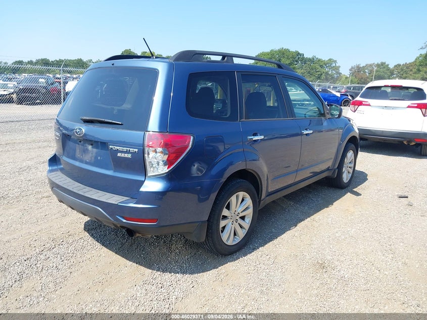 2013 SUBARU FORESTER auction photo 4