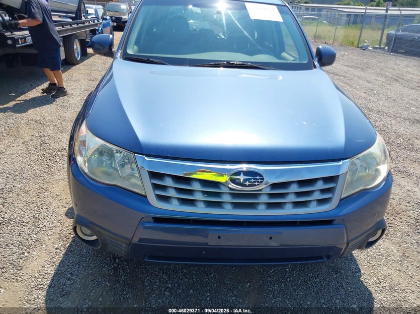 2013 SUBARU FORESTER auction photo 6