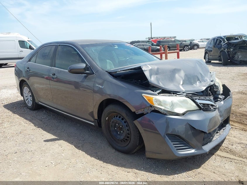 2013 TOYOTA CAMRY HYBRID LE