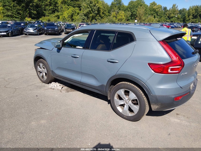 Vin: yv4162uk5l2342009, lot: 46528795, volvo xc40 t5 momentum 20203