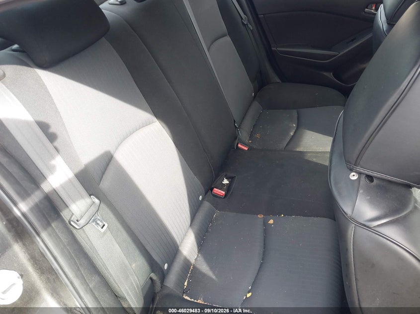 2016 MAZDA MAZDA3 auction photo 8