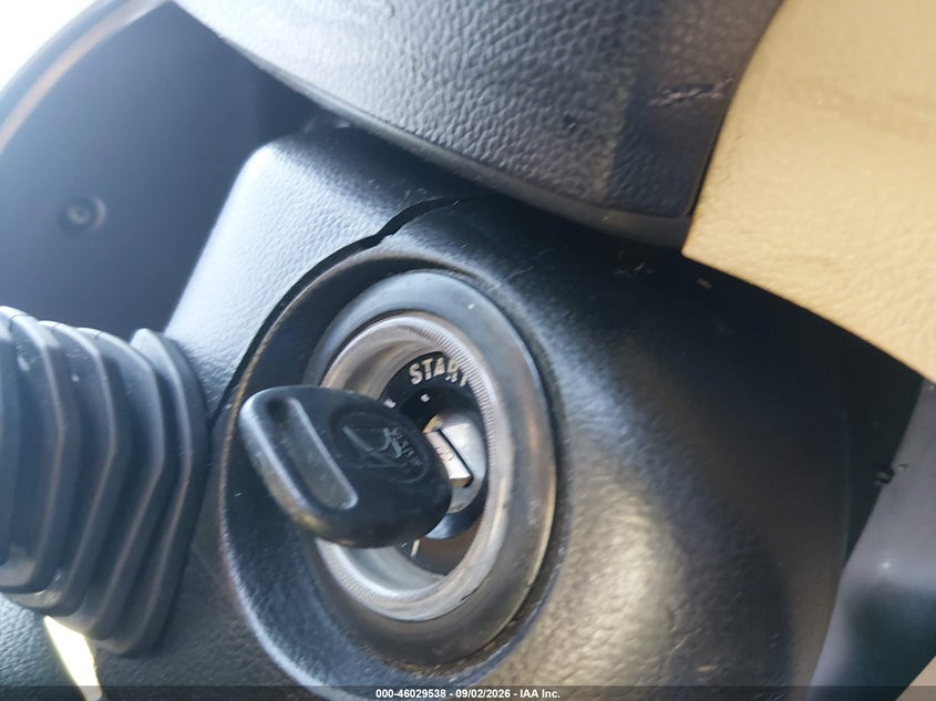 2008 SATURN VUE V6 XR · Photo 11