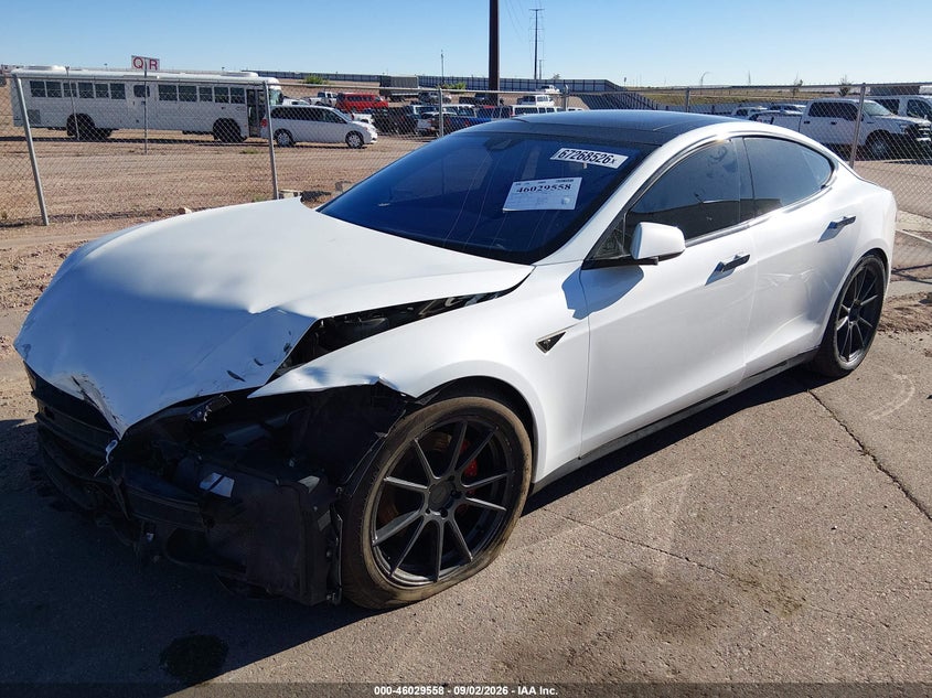 2015 Tesla Model S, Электрика, IAAI, VIN 5YJSA1E48FF117259 — фото 2