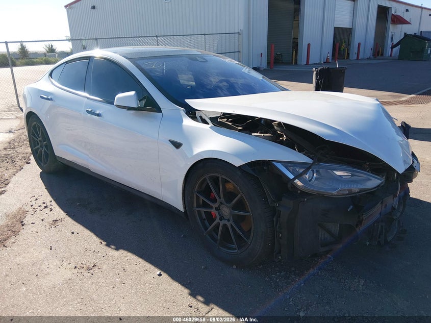 2015 TESLA MODEL S 85D/P85D