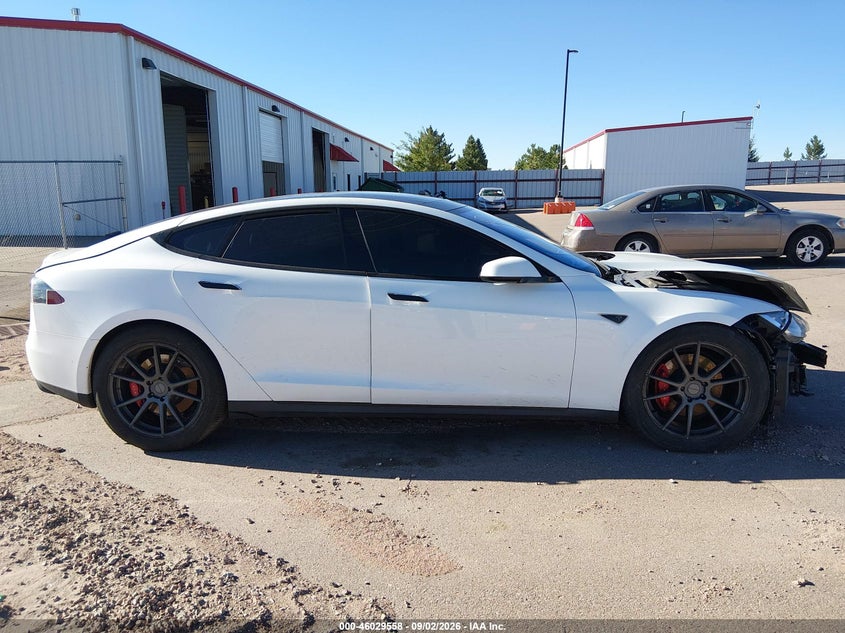 2015 TESLA MODEL S 85D/P85D · Фото 13