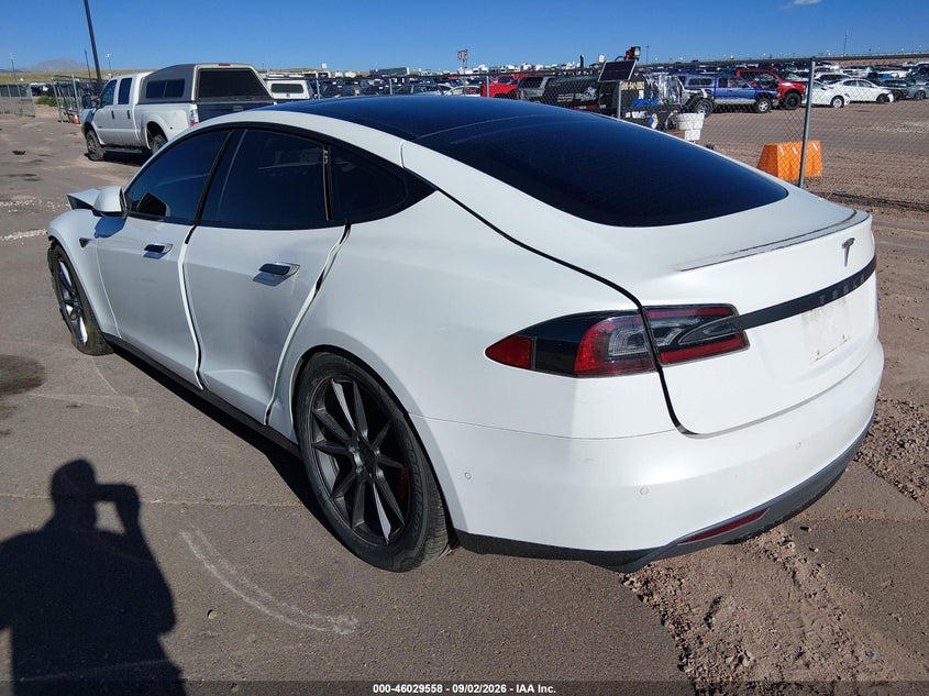 2015 TESLA MODEL S 85D/P85D · Фото 3