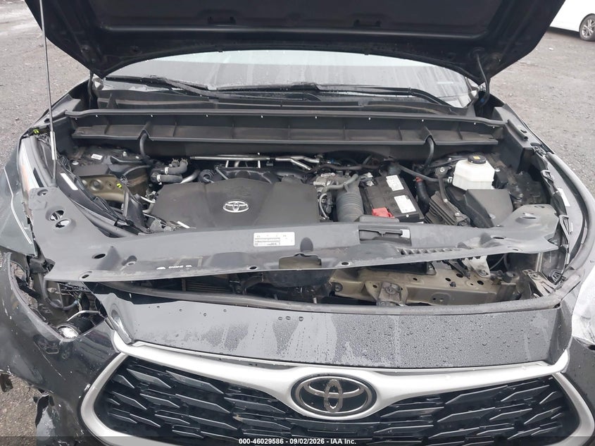 TOYOTA HIGHLANDER - zdjęcie 10