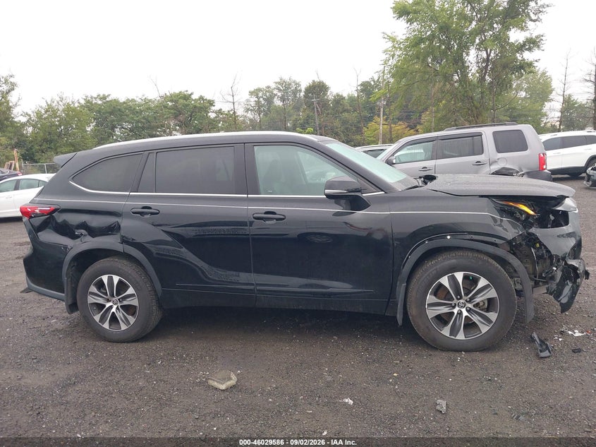 TOYOTA HIGHLANDER - zdjęcie 13