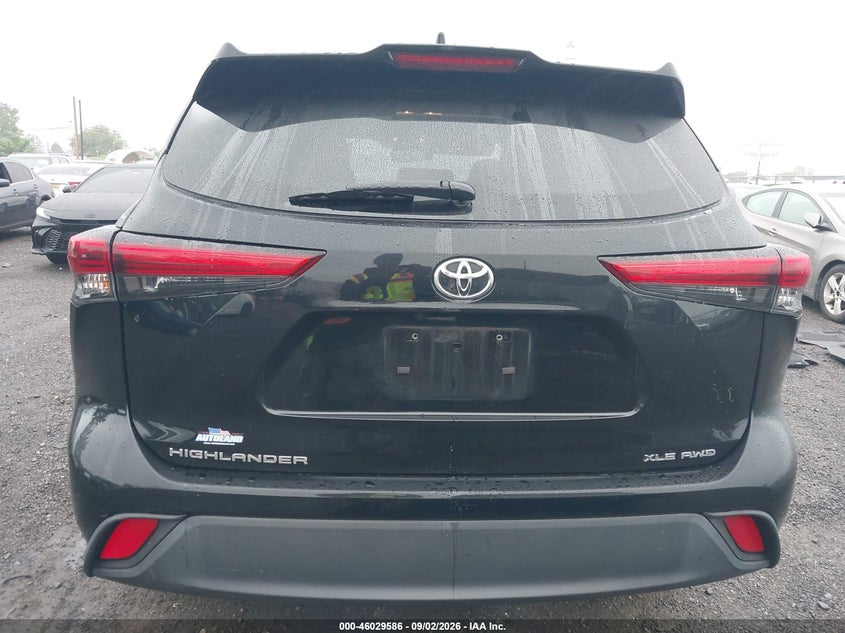 TOYOTA HIGHLANDER - zdjęcie 16
