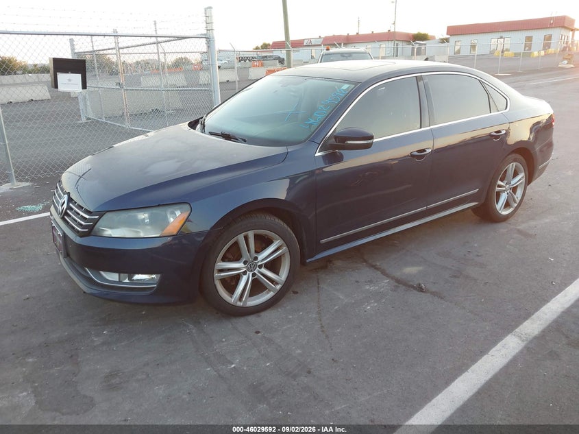 2013 VOLKSWAGEN PASSAT auction photo 2