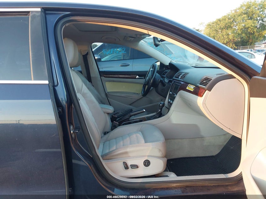 2013 VOLKSWAGEN PASSAT auction photo 5