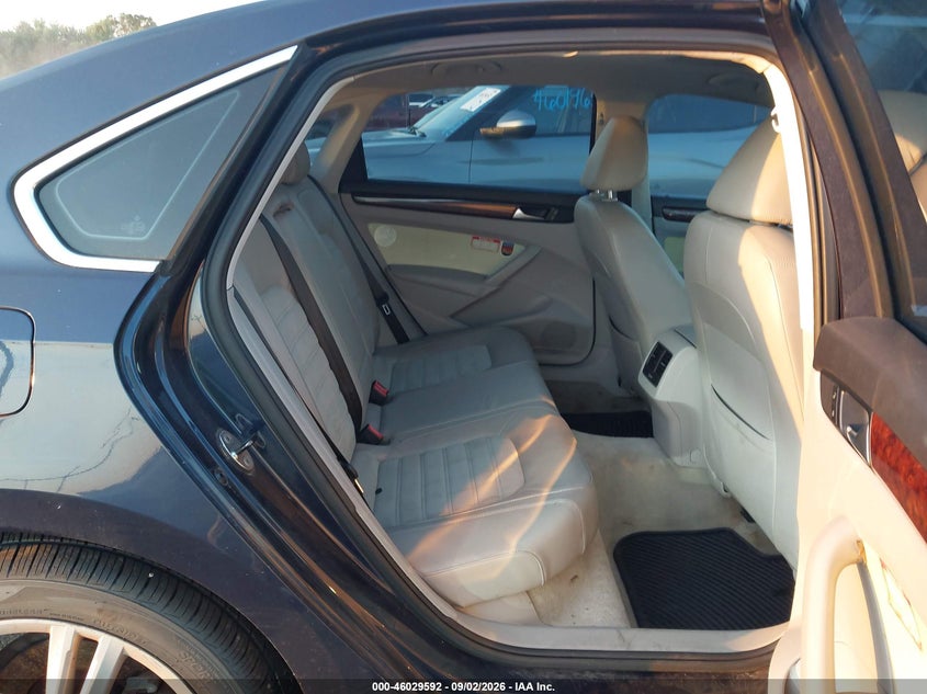 2013 VOLKSWAGEN PASSAT auction photo 8