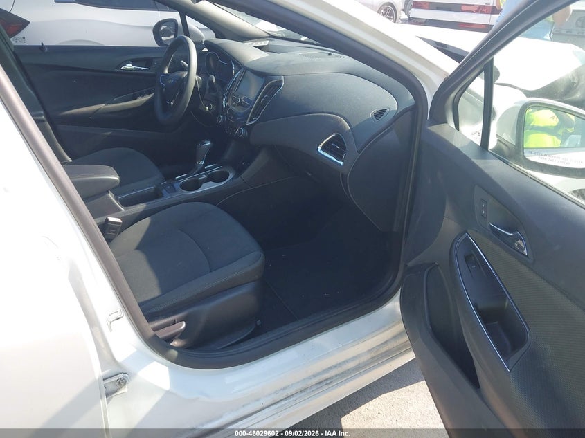 2017 CHEVROLET CRUZE auction photo 5