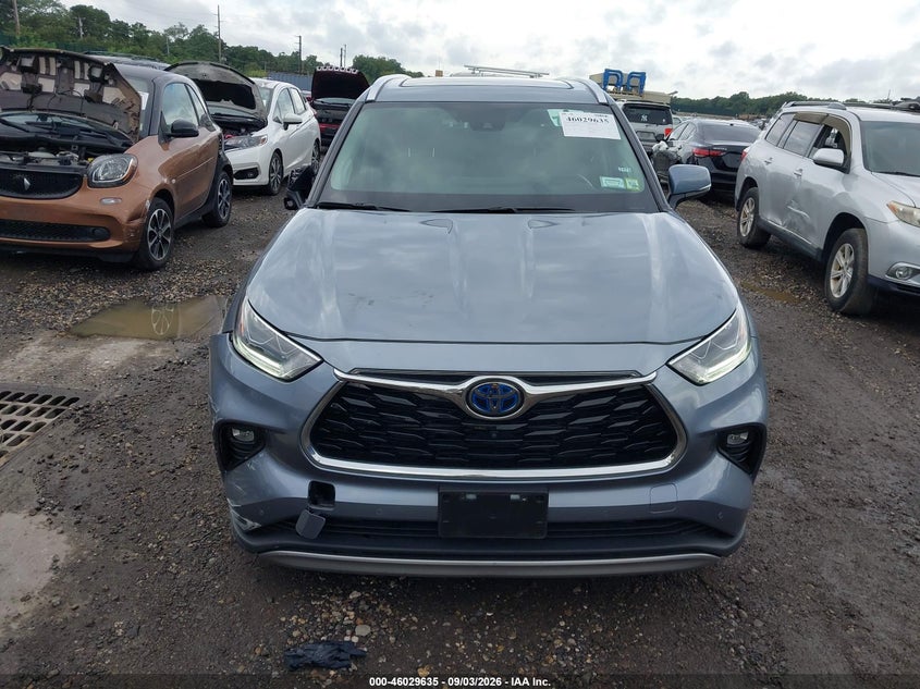 TOYOTA HIGHLANDER - zdjęcie 12