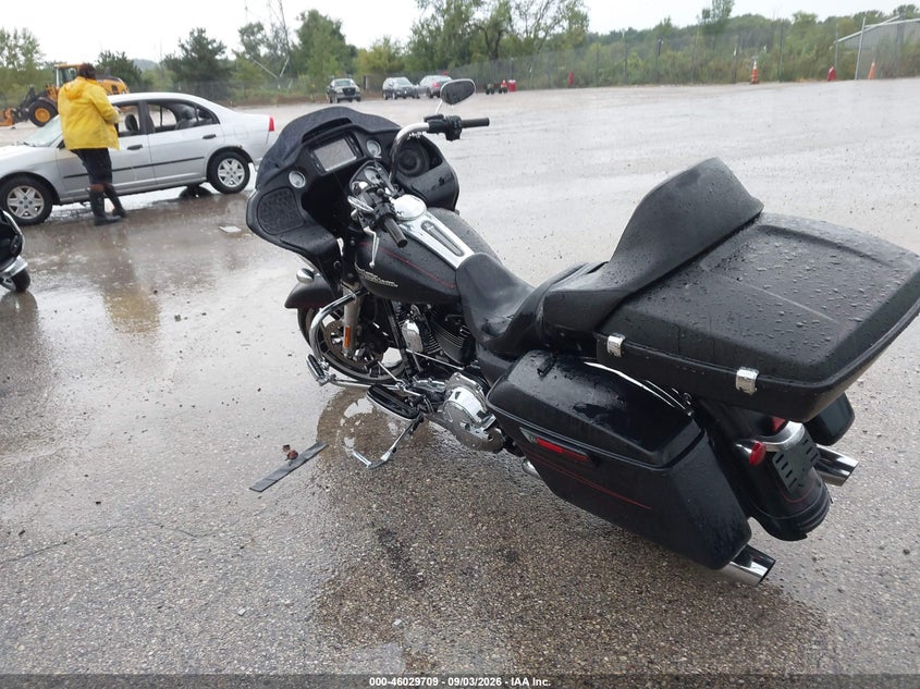 HARLEY-DAVIDSON FLTRXS 2015