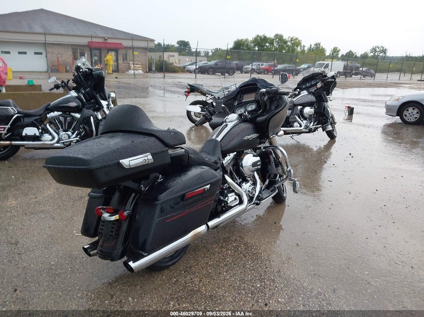 HARLEY-DAVIDSON FLTRXS 2015