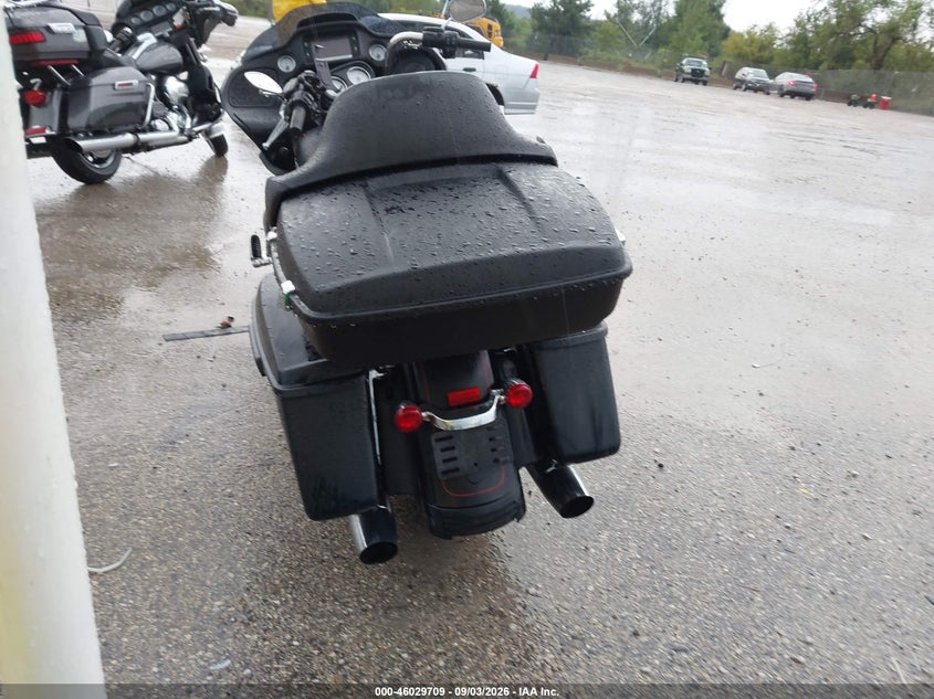 HARLEY-DAVIDSON FLTRXS 2015