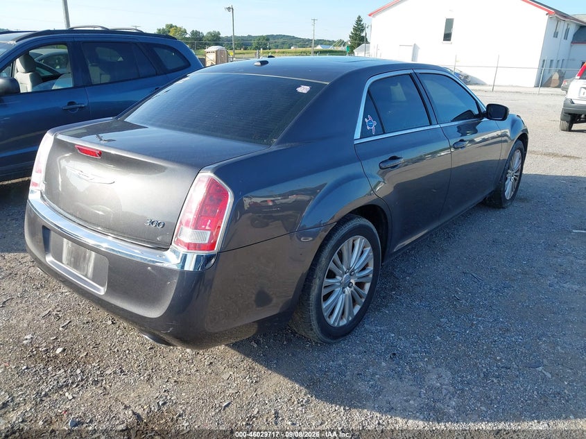 2014 CHRYSLER 300 auction photo 4