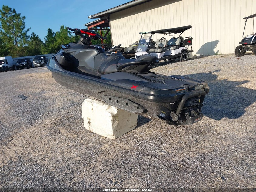 2023 SEADOO RXT auction photo 3