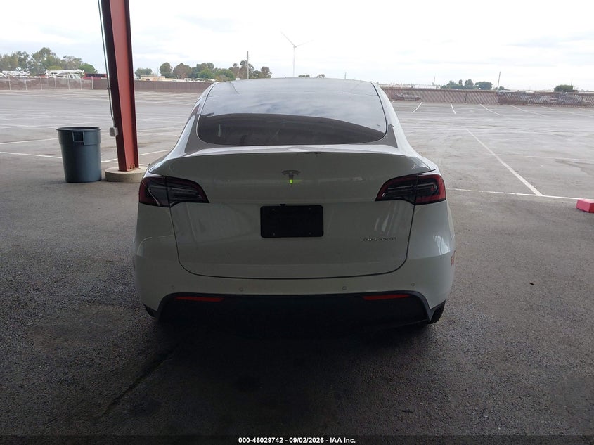 TESLA MODEL Y - zdjęcie 17
