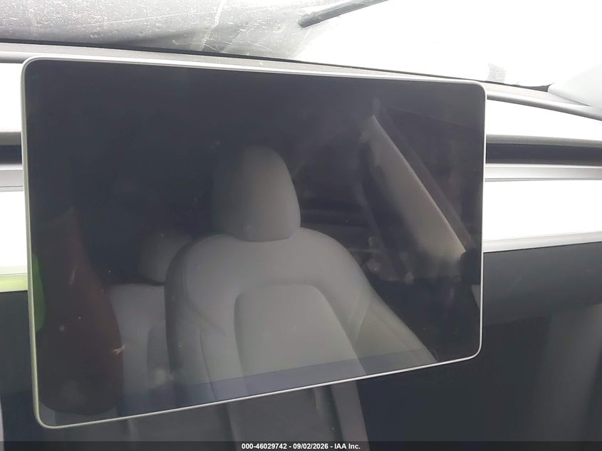 TESLA MODEL Y - zdjęcie 18