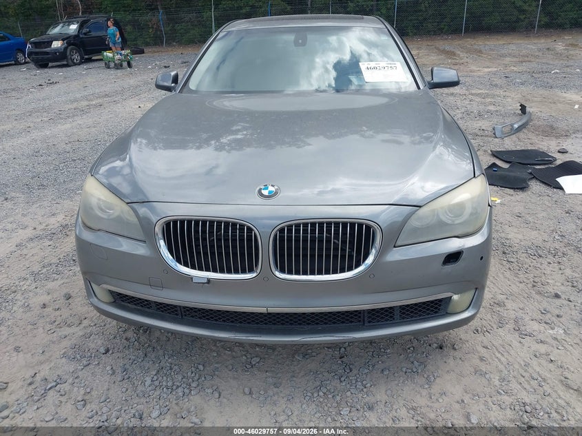 2012 BMW 750LI · Фото 12