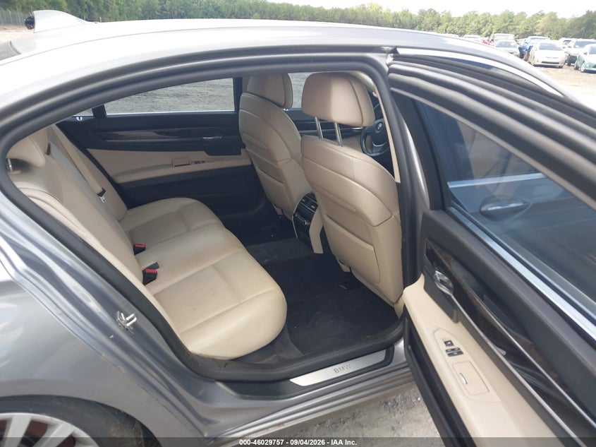 2012 BMW 750LI · Фото 8