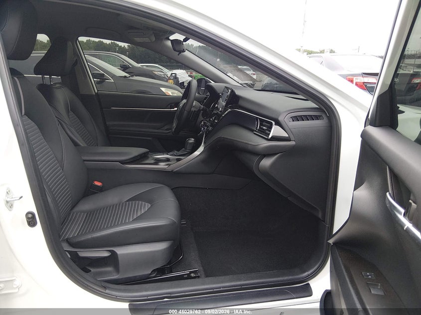 TOYOTA CAMRY - zdjęcie 5