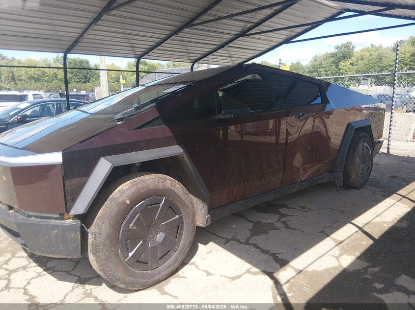 TESLA CYBERTRUCK - zdjęcie 13