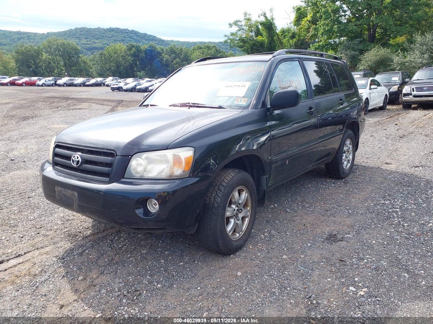 2004 TOYOTA HIGHLANDER auction photo 2