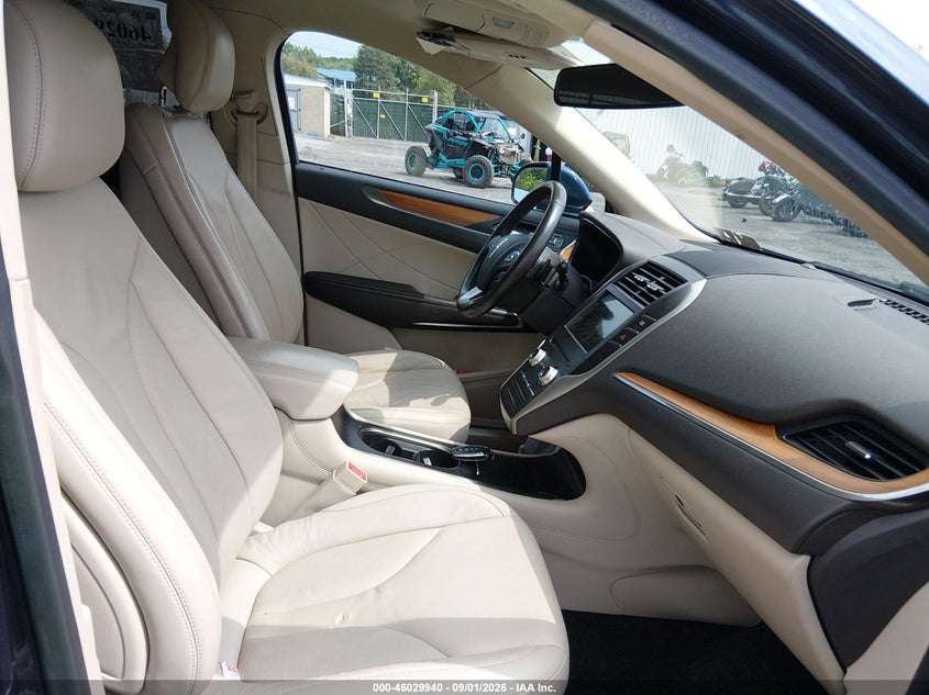 LINCOLN MKC 2017 VIN 5LMCJ2D99HUL23913