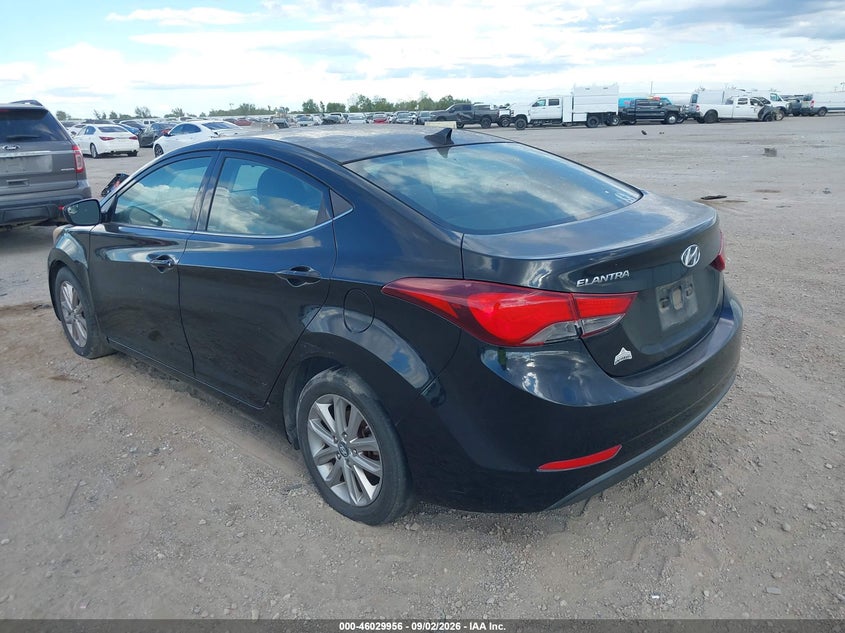 2015 HYUNDAI ELANTRA auction photo 3