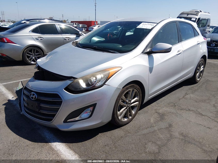 2016 HYUNDAI ELANTRA GT auction photo 2