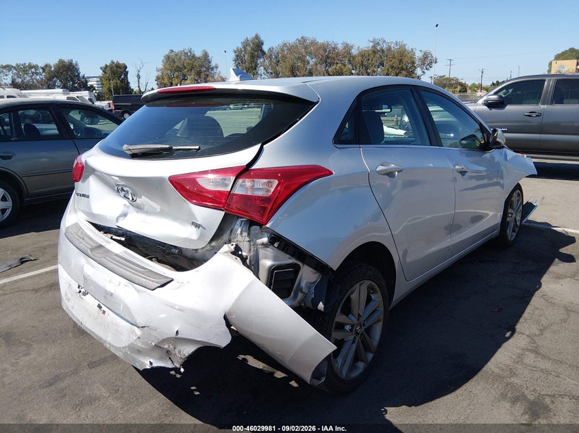 2016 HYUNDAI ELANTRA GT auction photo 4