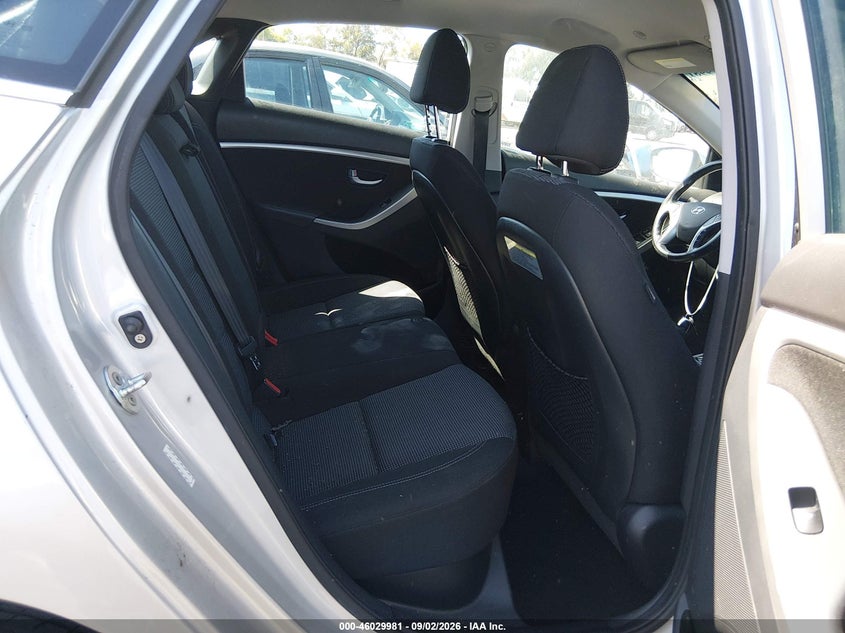 2016 HYUNDAI ELANTRA GT auction photo 8
